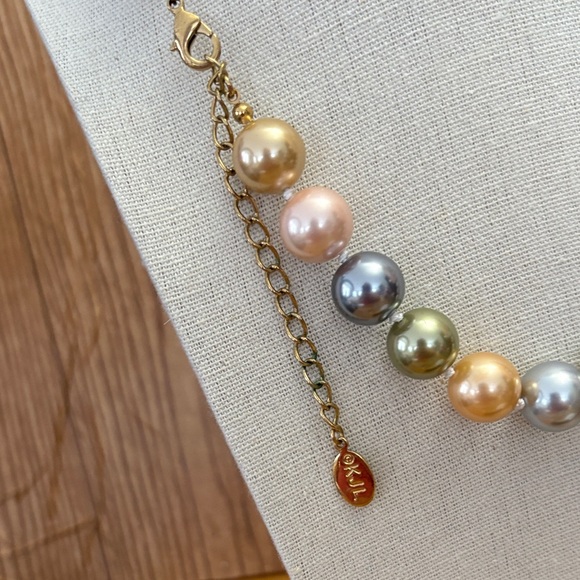Kenneth Jay Lane KJL Faux Pearl Pastel Beads Necklace 14mm Hand Knotted Strand - Picture 3 of 8